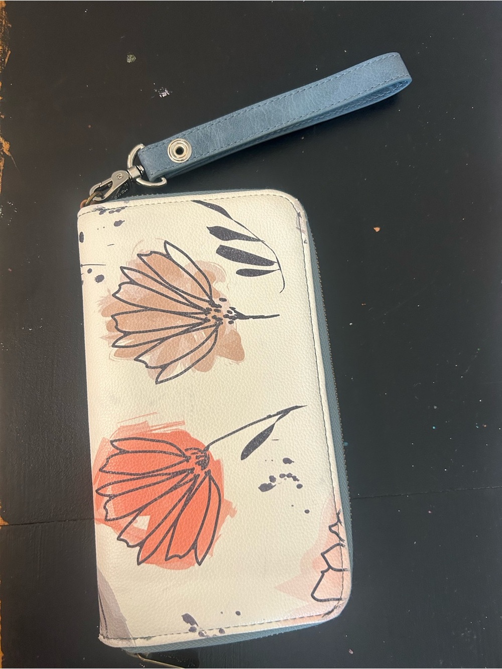 Thirty one Floral Zip Wristlet Wallet - Blue wristlet Strap